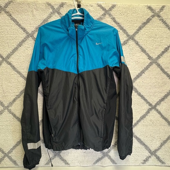 Nike Women’s Small Blue Black Full Zip Lightweight Running Jacket - Picture 1 of 10